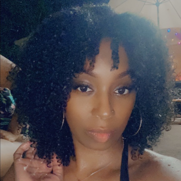 Meet your Posher, Ashley - Picture 1 of 1